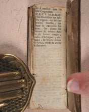 Load image into Gallery viewer, Petit almanach Universel Pour l’année M.D.CC.XVIII, Le. Moetjens, Adrian. La Haye. 1717.
