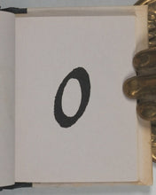 Load image into Gallery viewer, Koschembahr, Daniel. An italic alphabet. Square-Rigger Press. Lexington, Ky. [1984].  No. 42 of a limited edition of 200 copies
