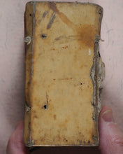 Load image into Gallery viewer, Franco̧is de Lacroix. Hortvlvs Marianvs Sive Praxes Variae colendi Beatißimam V. Mariam. Hubert Reulandt. Luxemburgi. 1627.
