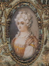 Load image into Gallery viewer, Petit Théâtre de L'Univers, Le. étrennes naturelles, précieuses instructives et amusantes pour l'Année 1782. Langlois. Rue du Petit- Pont, près la rue S. Severin. Paris. [1781].
