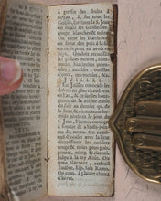 Load image into Gallery viewer, Petit almanach Universel Pour l’année M.D.CC.XVIII, Le. Moetjens, Adrian. La Haye. 1717.
