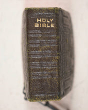 Load image into Gallery viewer, Holy Bible containing the Old and New Testaments [with lectern]. >>MINIATURE BIBLE WITH LECTERN<< Publication Date: 1919 CONDITION: VERY GOOD
