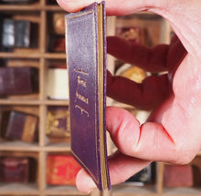 Load image into Gallery viewer, Renshaw's Royal Almanack for 1871. >>RARE ROYAL MINIATURE ALMANAC<< Publication Date: 1870 CONDITION: NEAR FINE
