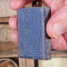 Load image into Gallery viewer, Life of Christ.   S.D Ewins &amp; Son. 9 , Ave Maria Lane. [London]. Circa 1845 >>VARIANT PETTER'S DIAMOND MINIATURE BOOK<<
